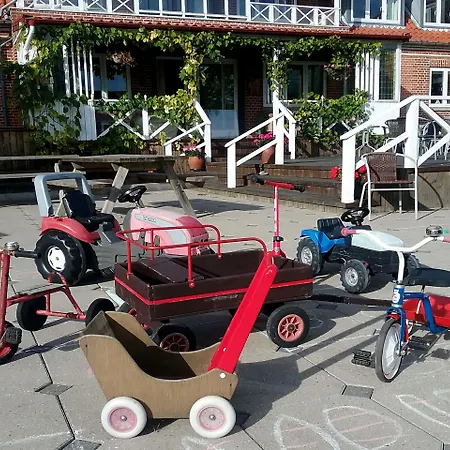 洛兰岛酒店 酒店 3*