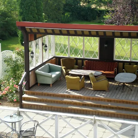 洛兰岛酒店 酒店